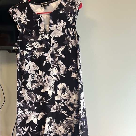 LORD AND TAYLOR Floral Black and White Dress - Picture 15 of 15